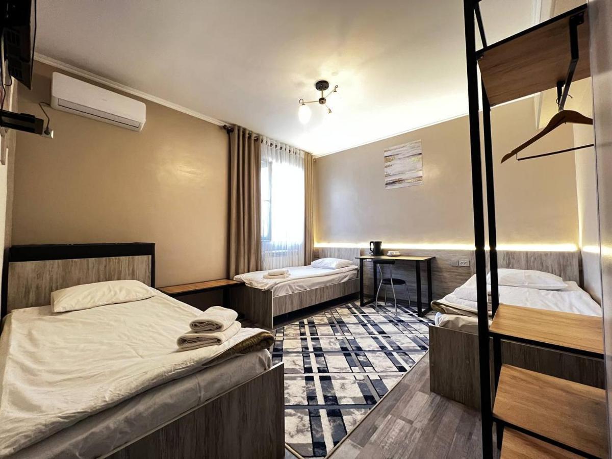Ave Hotel Osh Ngoại thất bức ảnh