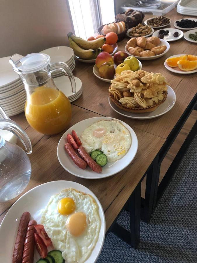 Ave Hotel Osh Ngoại thất bức ảnh
