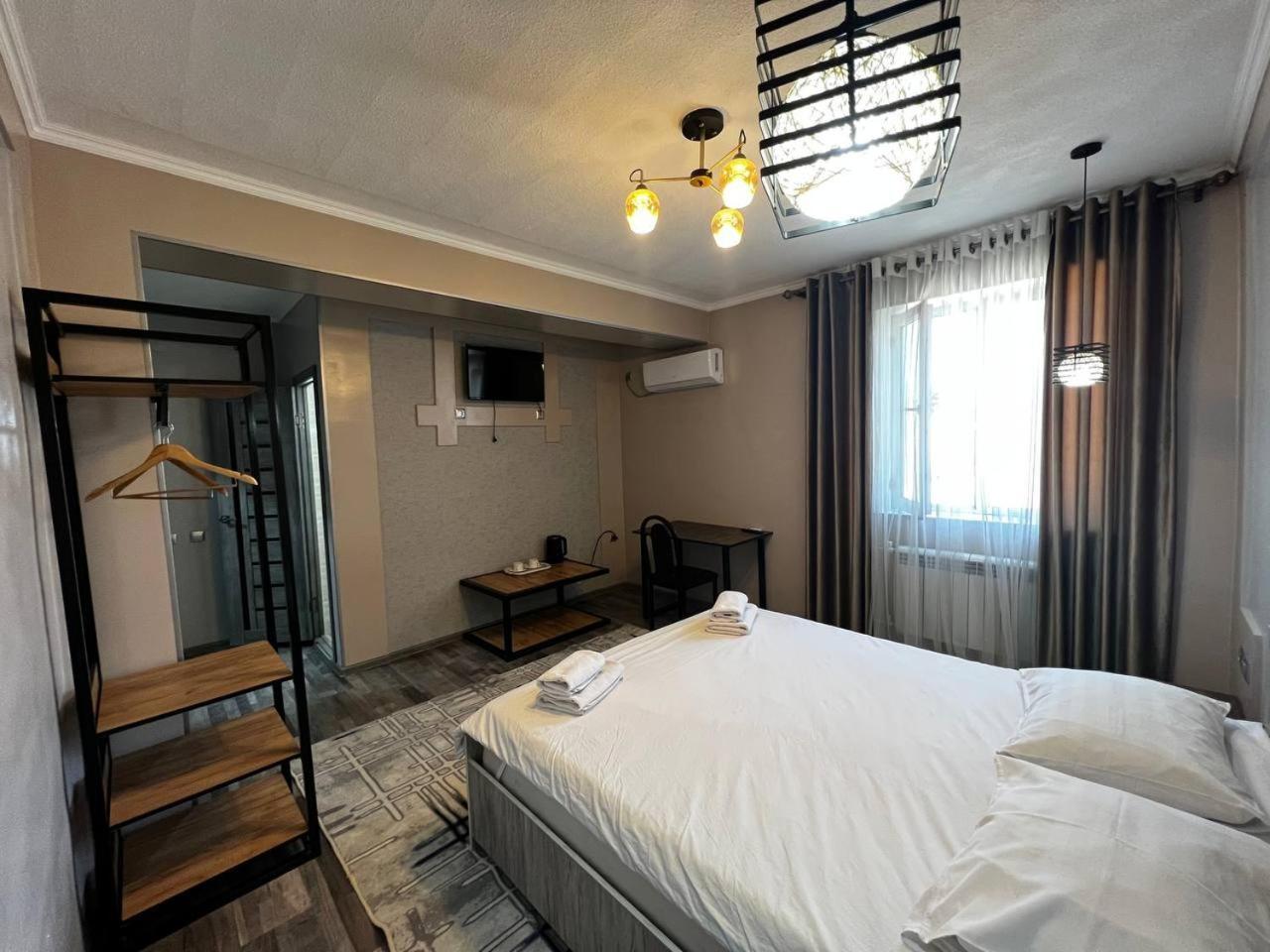 Ave Hotel Osh Ngoại thất bức ảnh